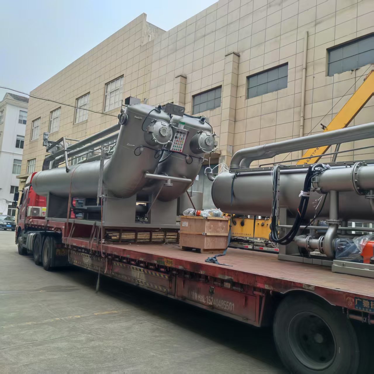 Latest company case about High Temperature and High Pressure Overflow Dyeing Machine Successfully Delivered to a Textile Dyeing Factory