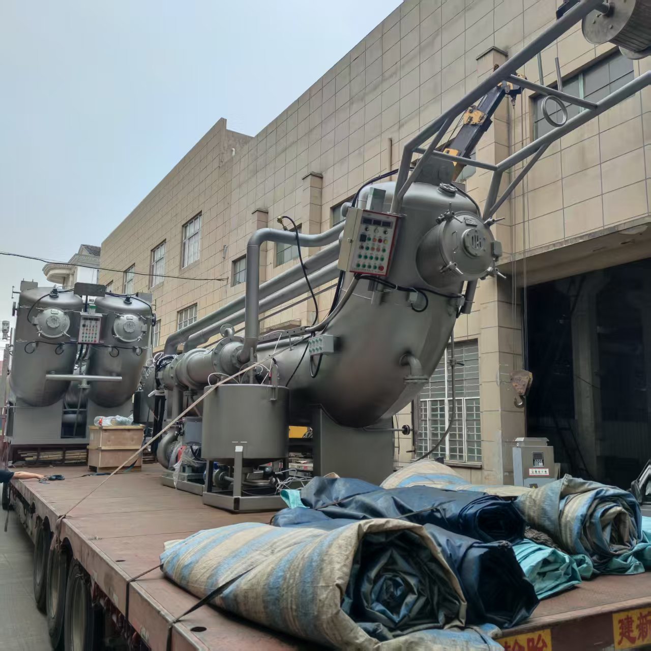 Latest company case about High Temperature High Pressure Overflow Dyeing Machine Cylinder Delivered to Global Textile Customer